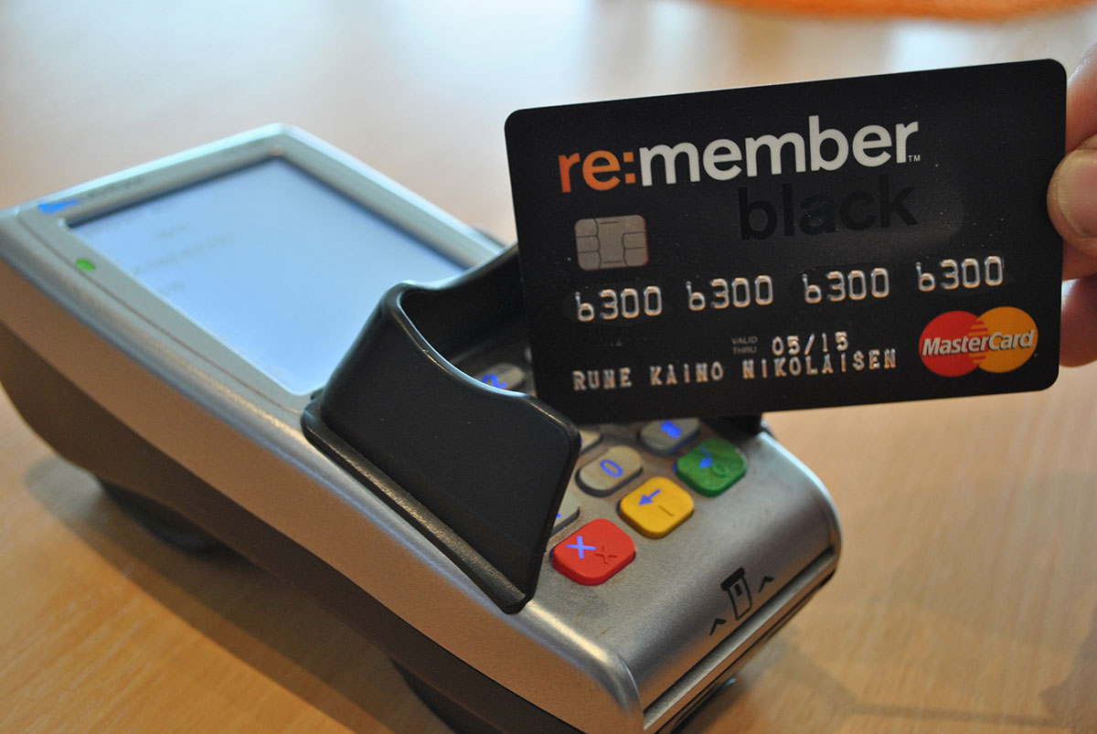 re:member MasterCard er et populært kredittkort med god grunn. For ordens skyld gjør vi oppmerksom på at siffer på kortet på bildet er endret.